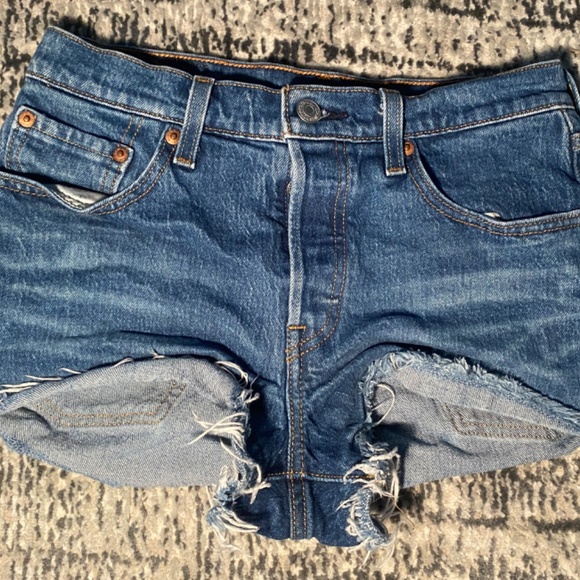 Levis 501 Womens Jean Shorts - Picture 2 of 2